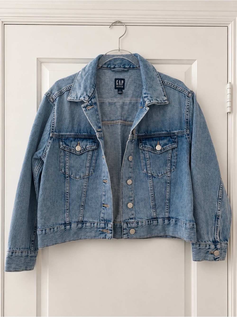 GAP Denim Light Wash Jean Jacket Women’s Size L
